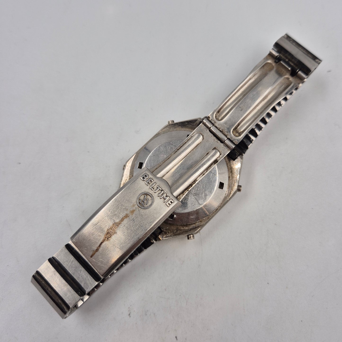 Vintage Beltime Herren Uhr – Retro Digital Design mit Gehäuse aus Edelstahl
