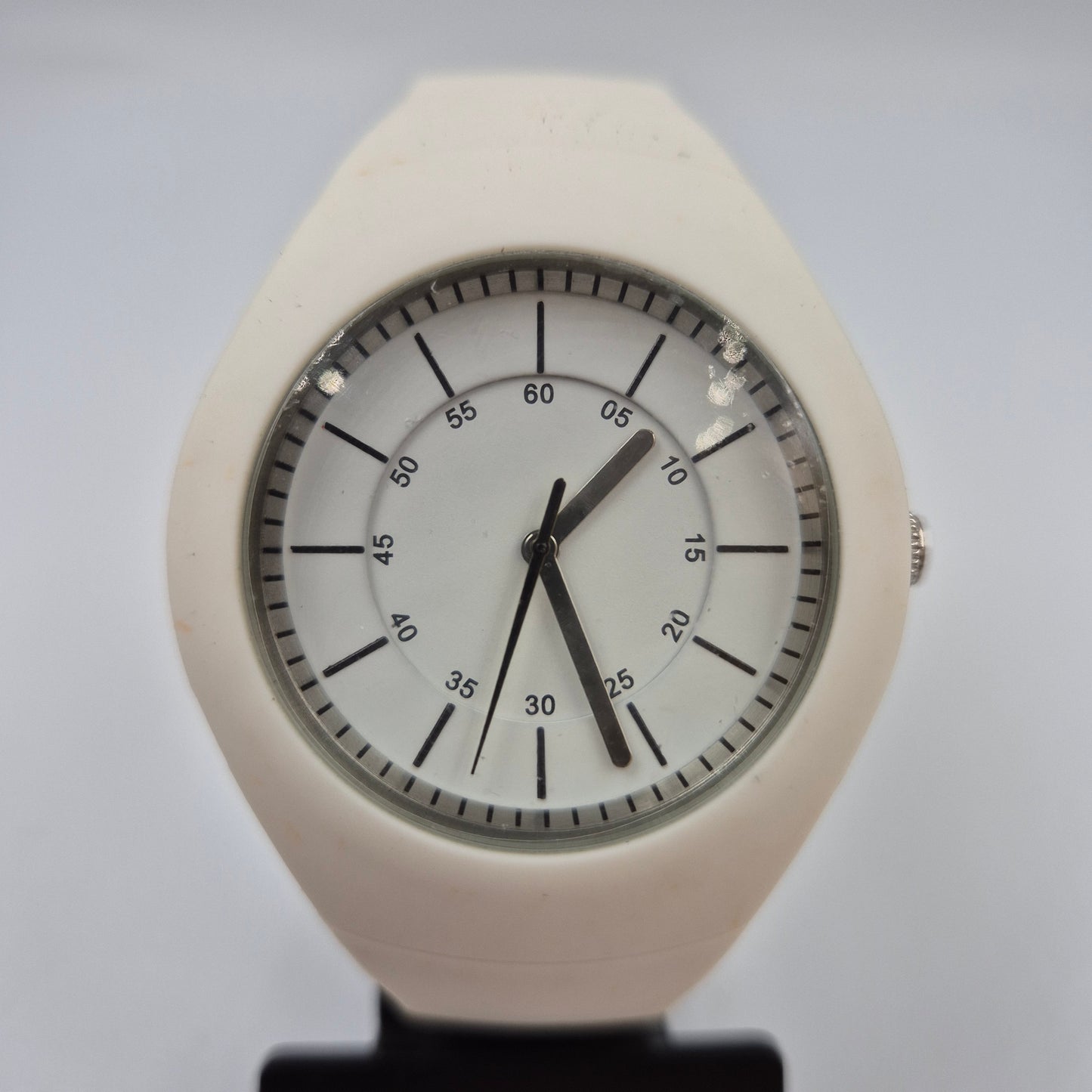 Schlichte Unisex Armband Uhr – Minimalistisches Design in Weiß