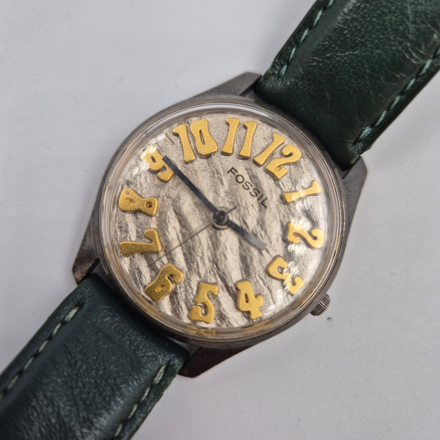 Einzigartige Fossil Damen Uhr – Vintage Design mit grünem Lederarmband