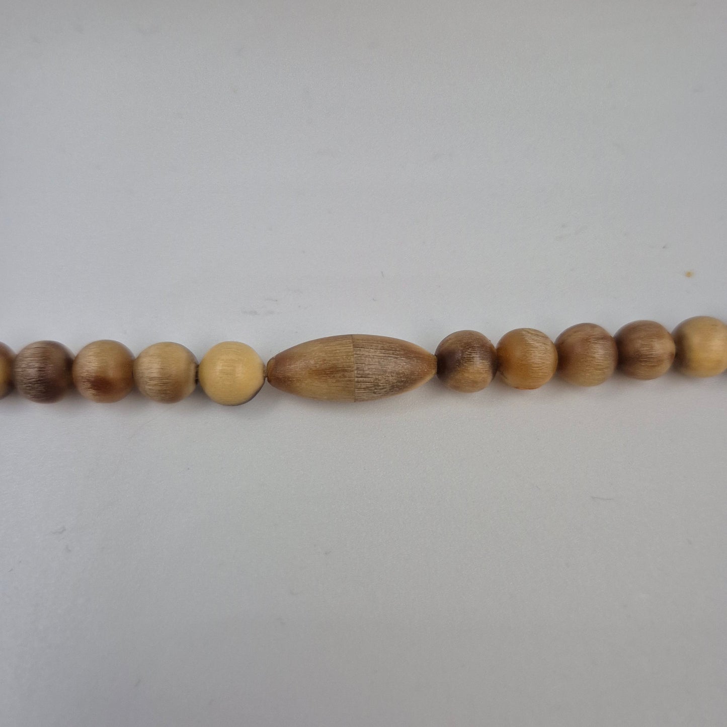 Rustikale Holzperlenkette – Natürliches Design im Boho-Stil