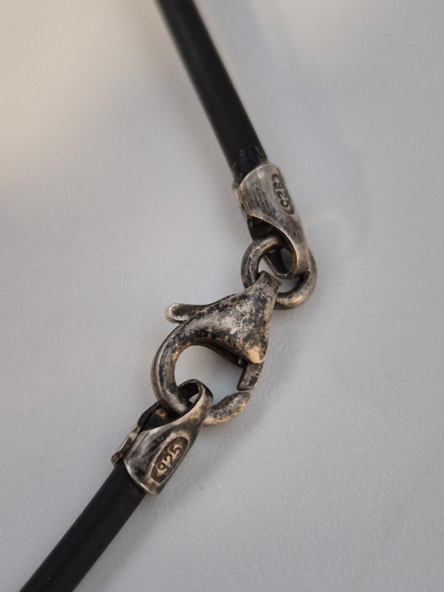 Elegante Damen Uhr Kette mit Muranoglas-Stil Anhänger in Schwarz-Gelb