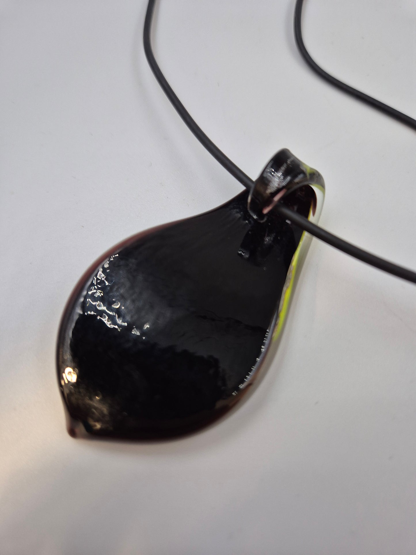 Elegante Damen Uhr Kette mit Muranoglas-Stil Anhänger in Schwarz-Gelb