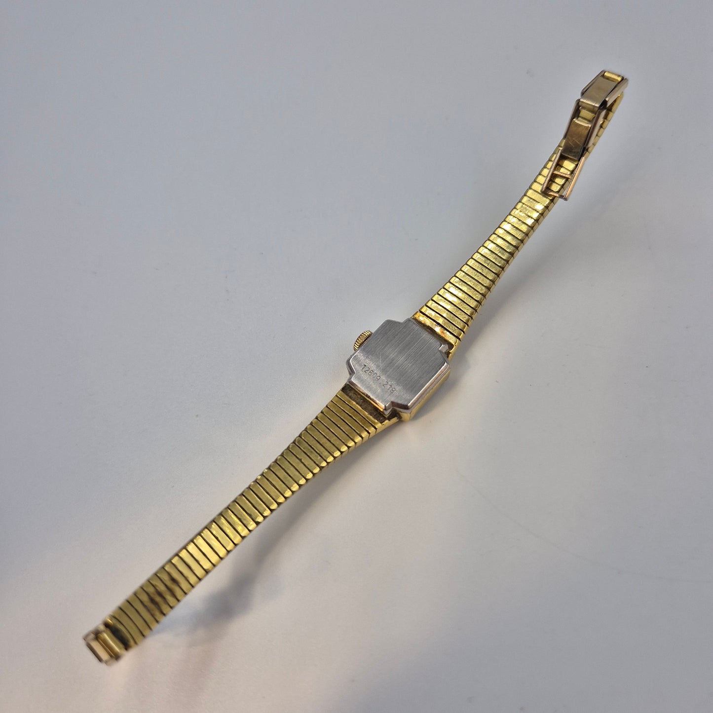 Vintage Pontiac Damen Uhr – Elegantes Schmuckstück mit Musterarmband