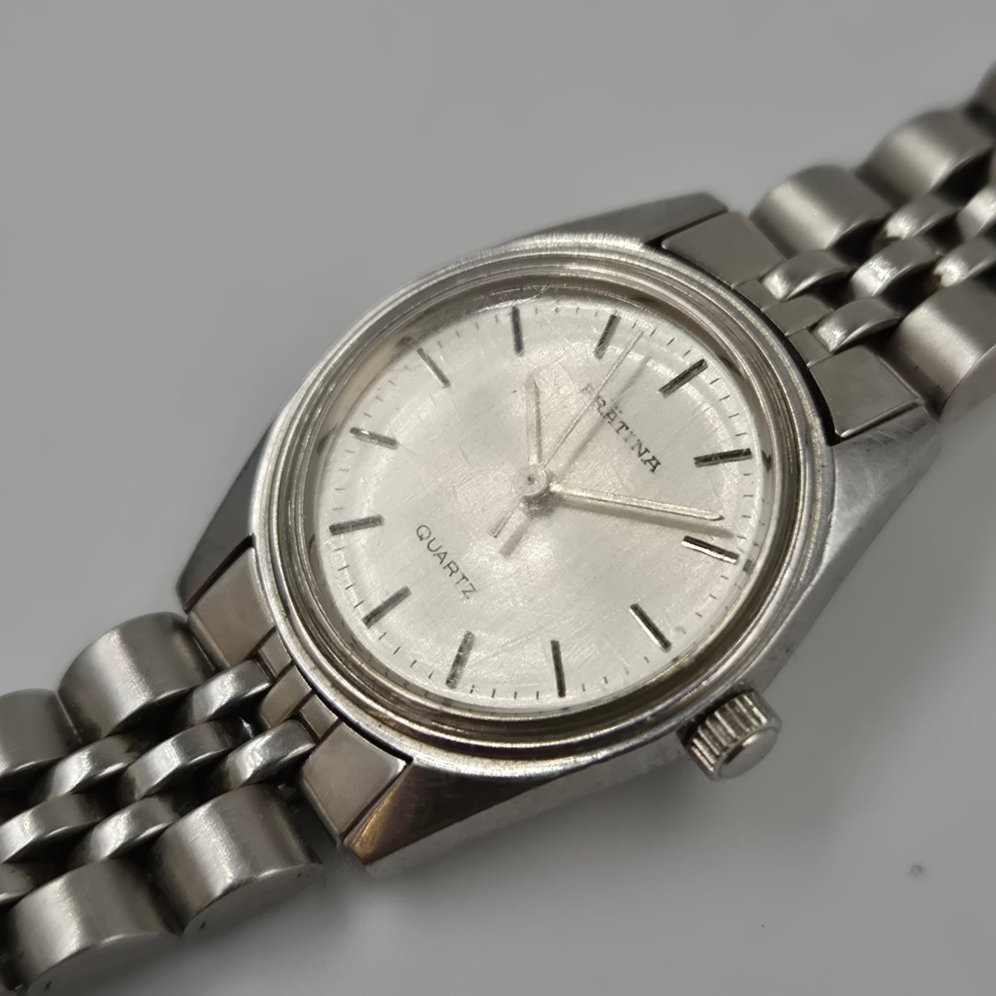 Klassische Prätina Damen Uhr – Zeitloses Edelstahl Design