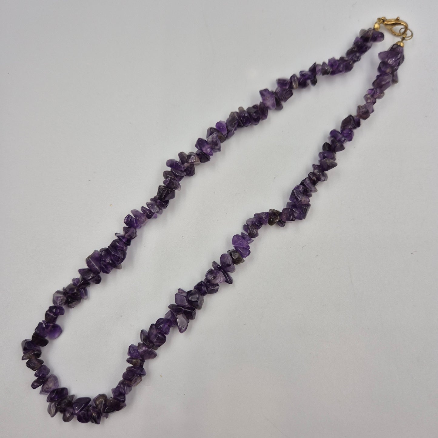 Edle Amethyst Splitter Kette – Naturstein Halskette in sattem Violett