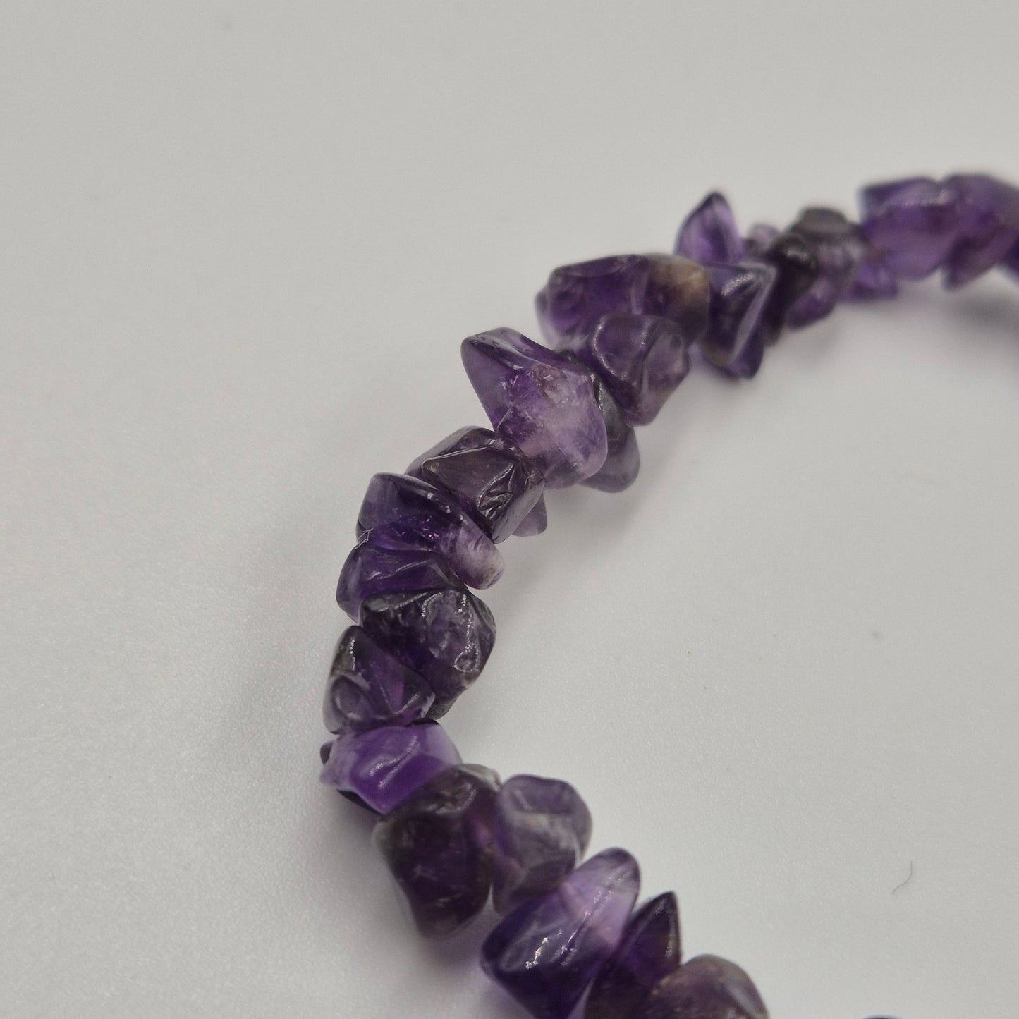 Edle Amethyst Splitter Kette – Naturstein Halskette in sattem Violett