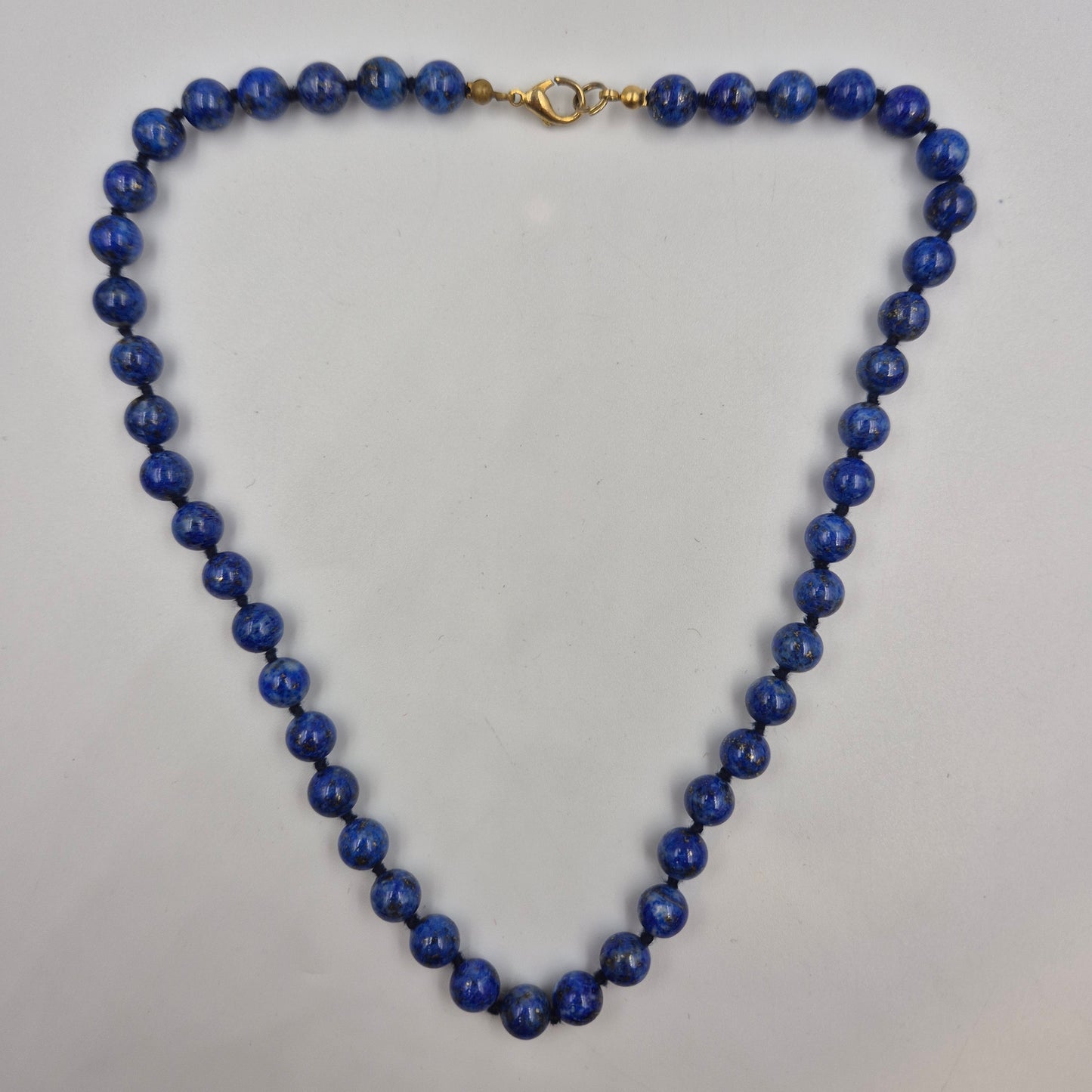 Elegante Lapis Lazuli Naturstein Kette – Tiefblau mit Karabinerverschluss