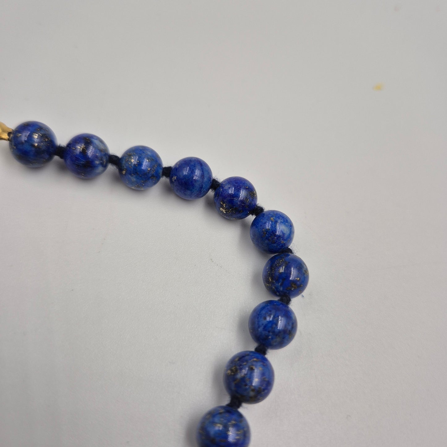 Elegante Lapis Lazuli Naturstein Kette – Tiefblau mit Karabinerverschluss