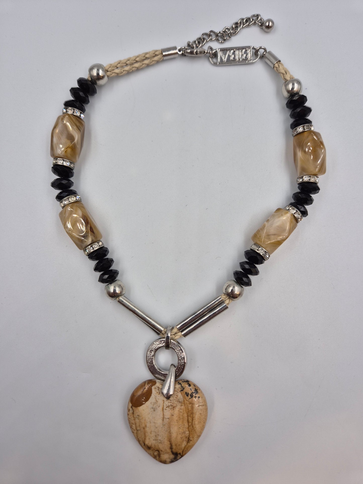 Elegante BIBA Damen Kette mit Herz Anhänger aus Naturstein