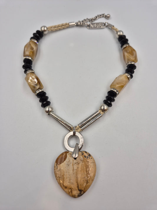 Elegante BIBA Damen Kette mit Herz Anhänger aus Naturstein