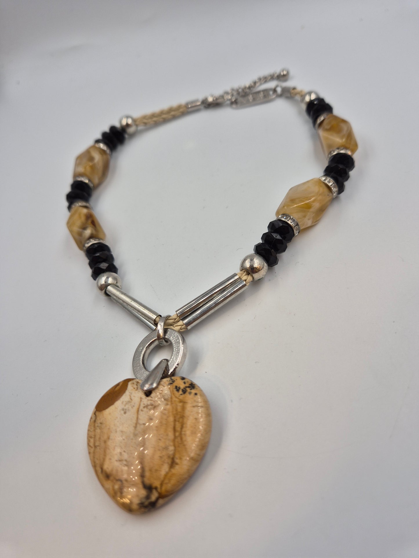 Elegante BIBA Damen Kette mit Herz Anhänger aus Naturstein