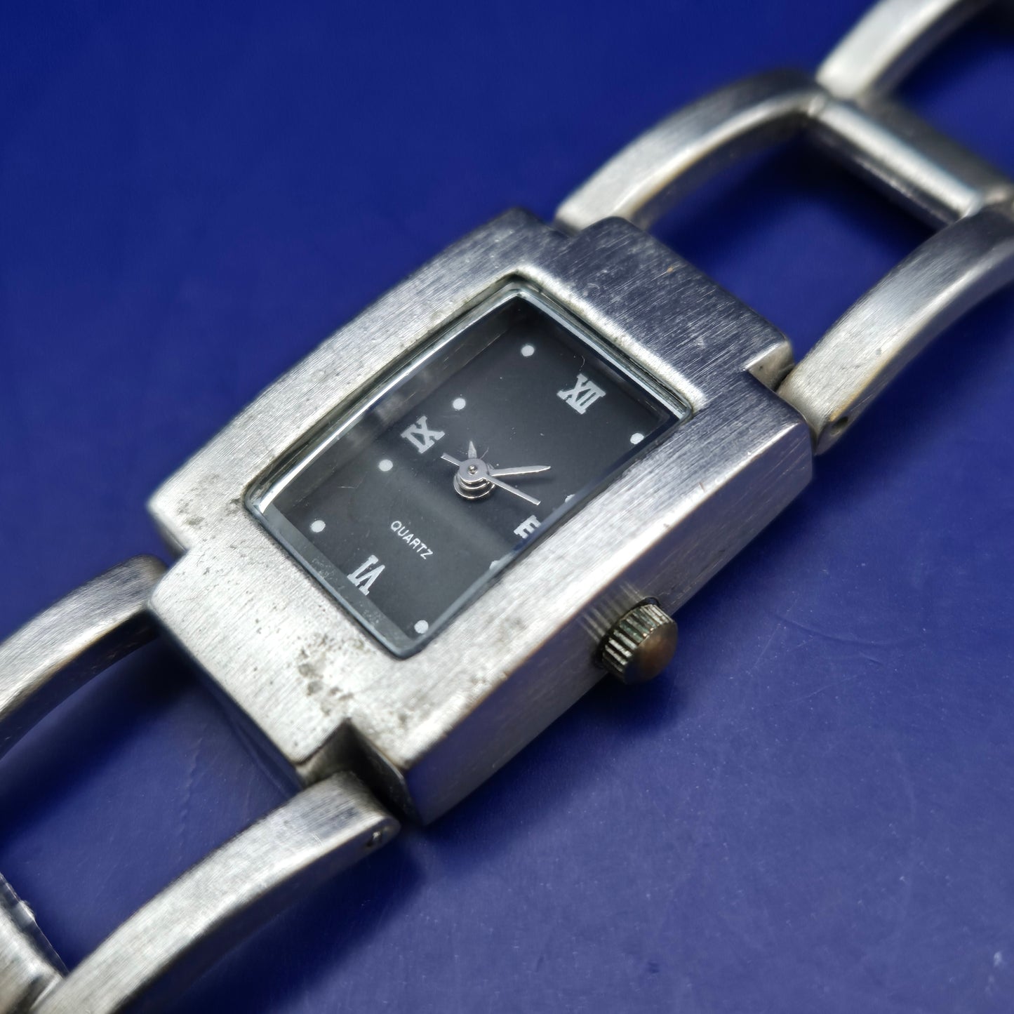 Elegante Damen Uhr in Silber-Optik – Rechteckiges Design