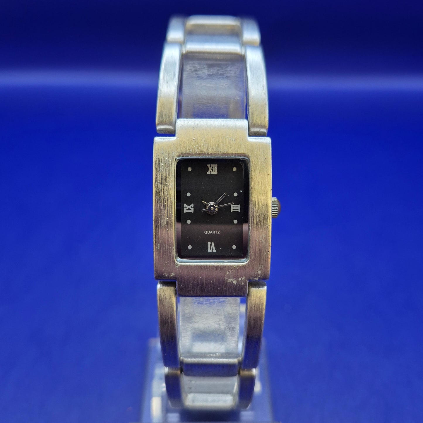 Elegante Damen Uhr in Silber-Optik – Rechteckiges Design
