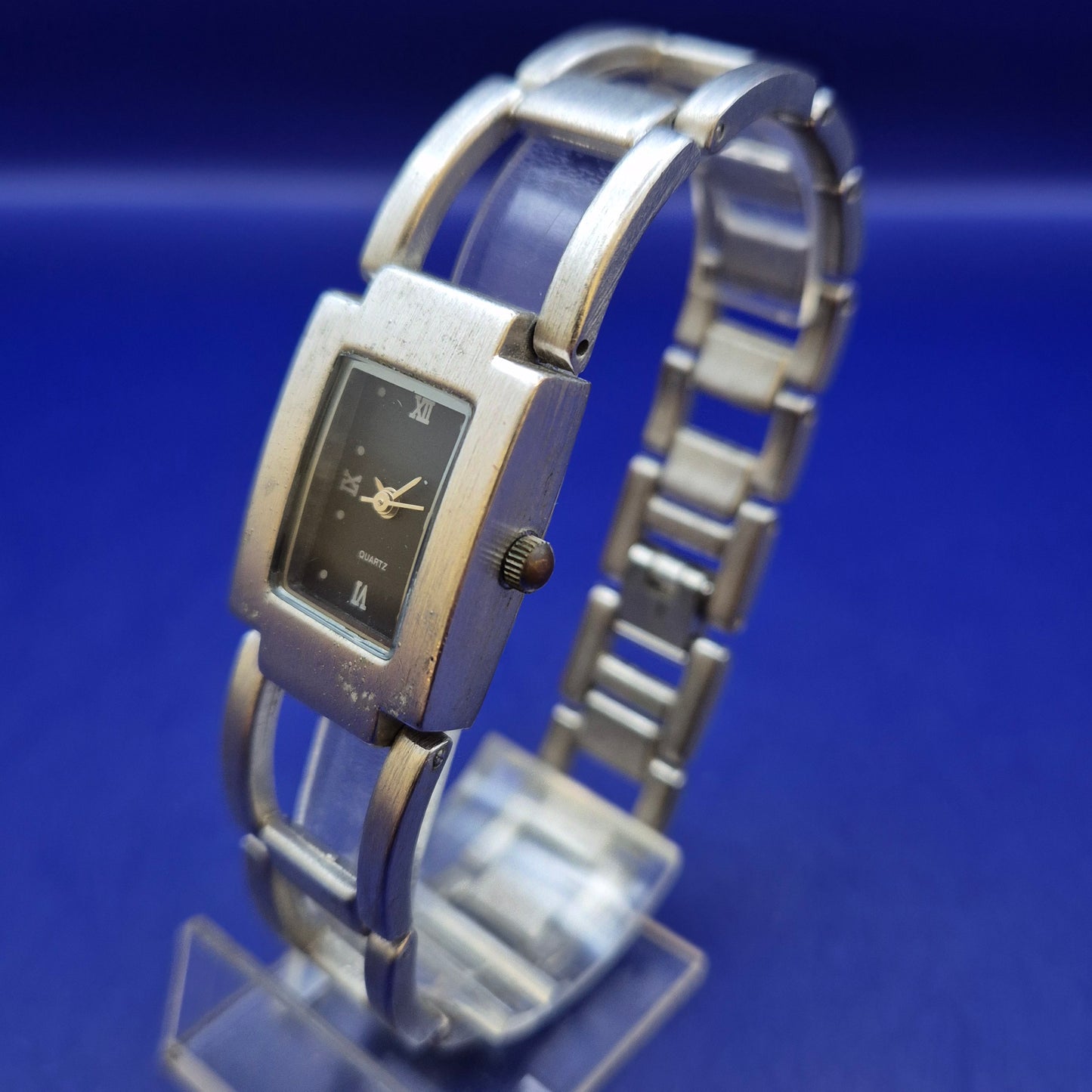 Elegante Damen Uhr in Silber-Optik – Rechteckiges Design
