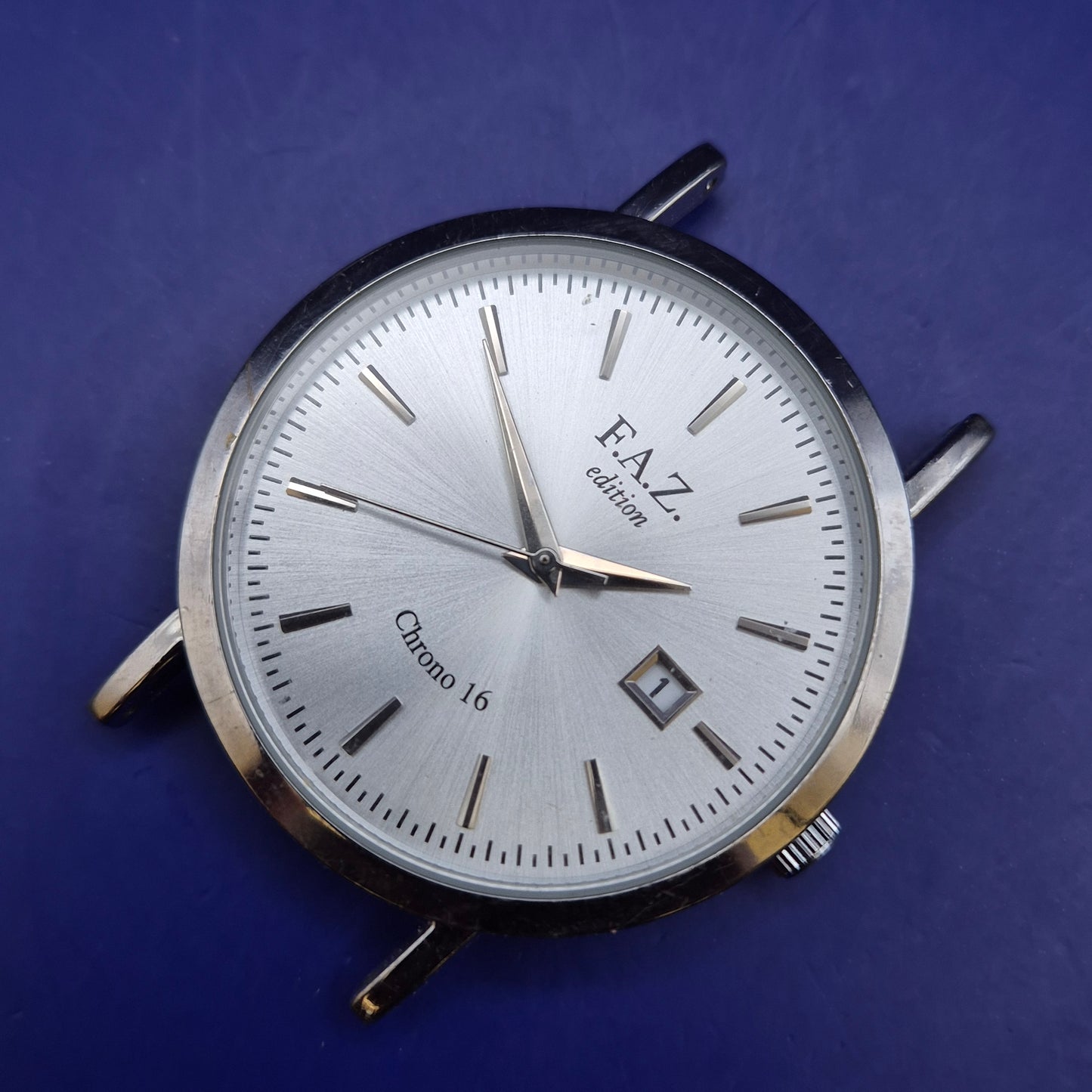 Klassische F.A.Z. Edition Chrono 16 Herren Uhr – Zeitloser Stil