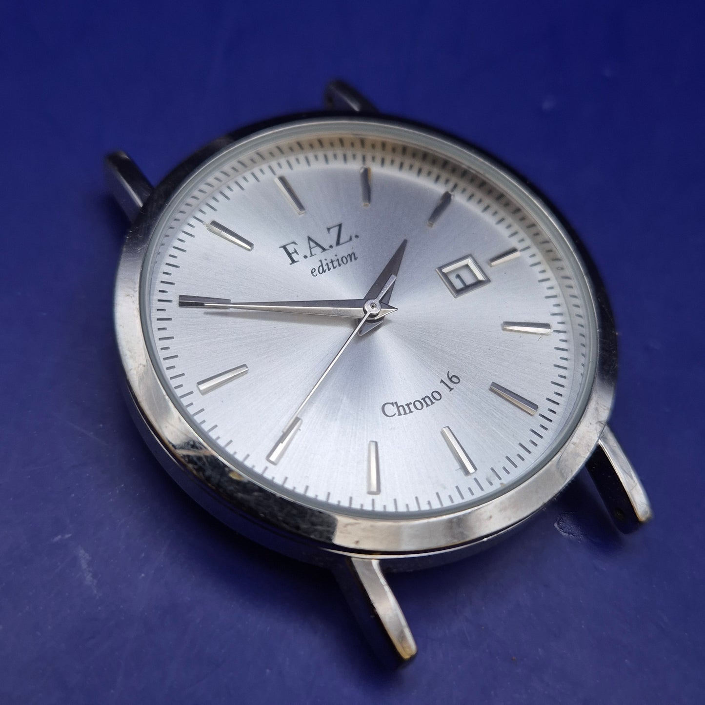Klassische F.A.Z. Edition Chrono 16 Herren Uhr – Zeitloser Stil