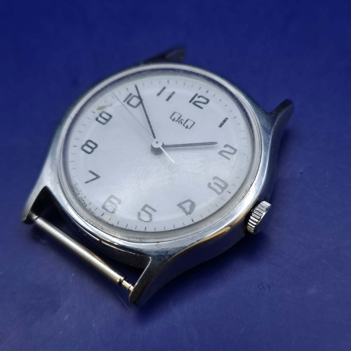 Klassische Q&Q Herren Uhr – Minimalistisches Design mit klarem Zifferblatt