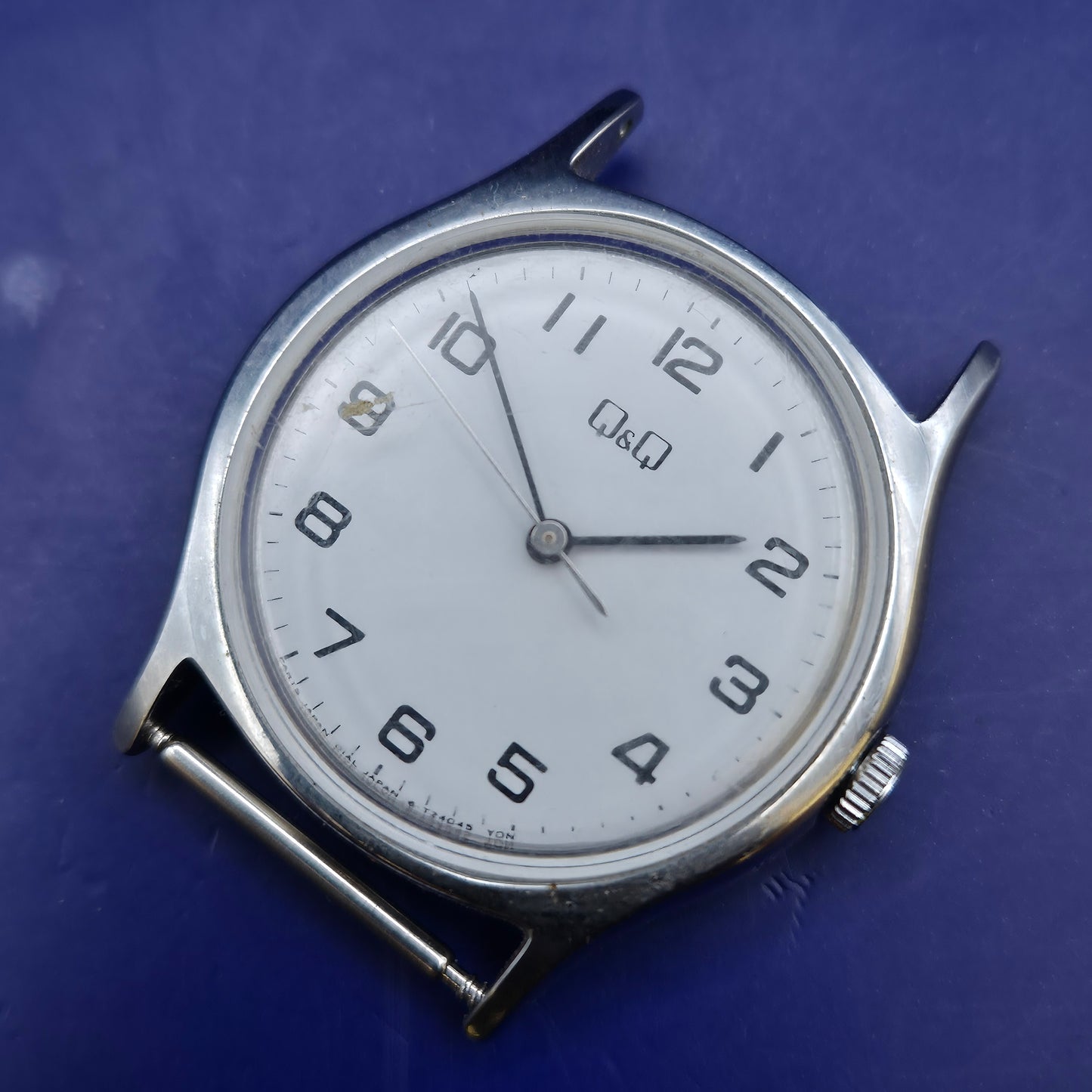 Klassische Q&Q Herren Uhr – Minimalistisches Design mit klarem Zifferblatt