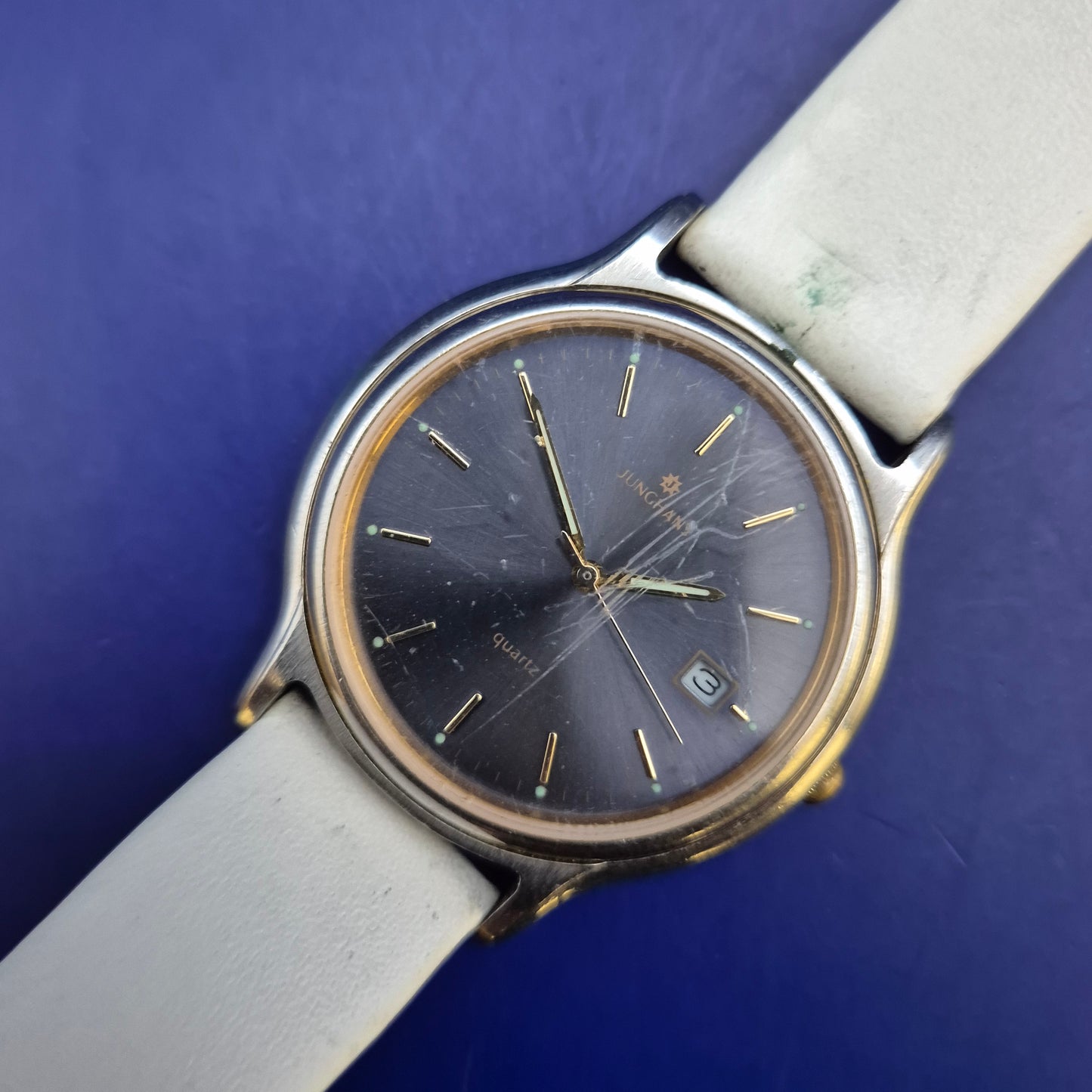 Klassische Junghans Herren Uhr – Zeitloses Design mit Datumsanzeige