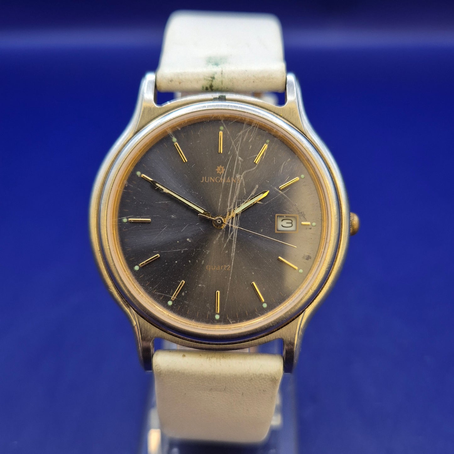 Klassische Junghans Herren Uhr – Zeitloses Design mit Datumsanzeige