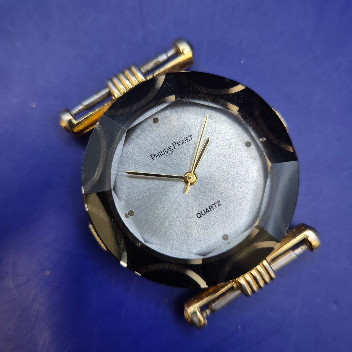 Extravagante Philippe Piguet Damen Uhr – Elegantes Facetten-Design