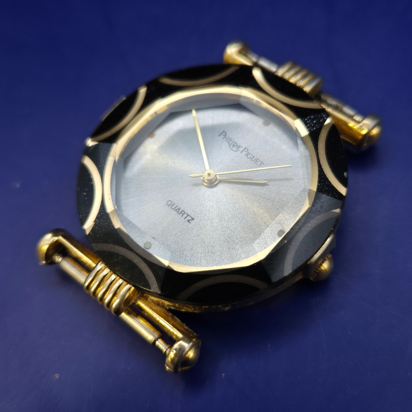 Extravagante Philippe Piguet Damen Uhr – Elegantes Facetten-Design