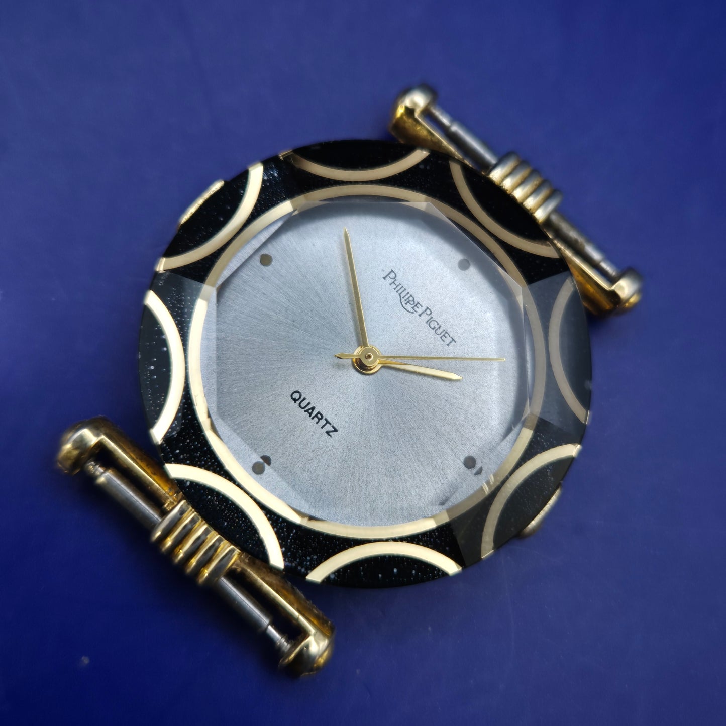 Extravagante Philippe Piguet Damen Uhr – Elegantes Facetten-Design