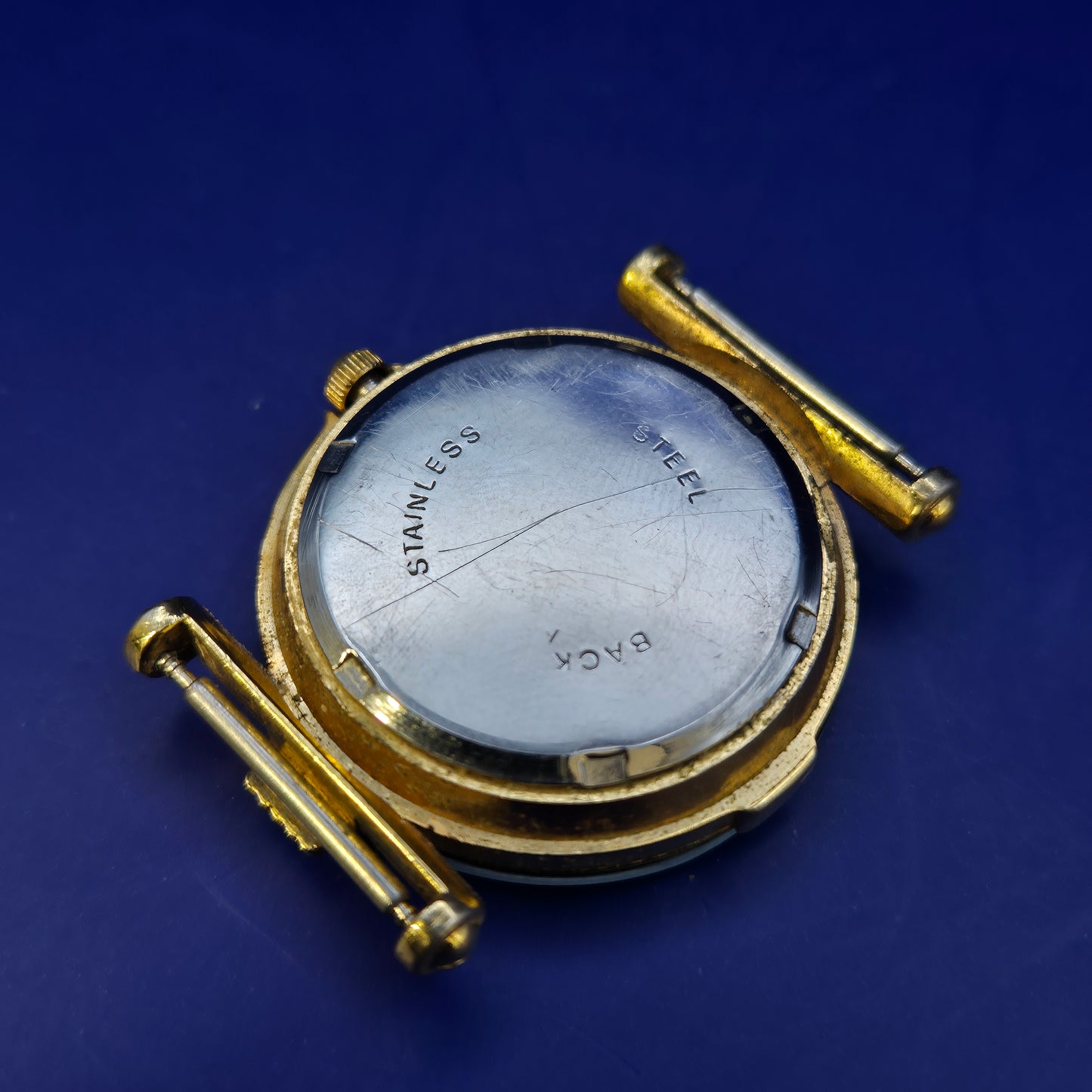 Extravagante Philippe Piguet Damen Uhr – Elegantes Facetten-Design
