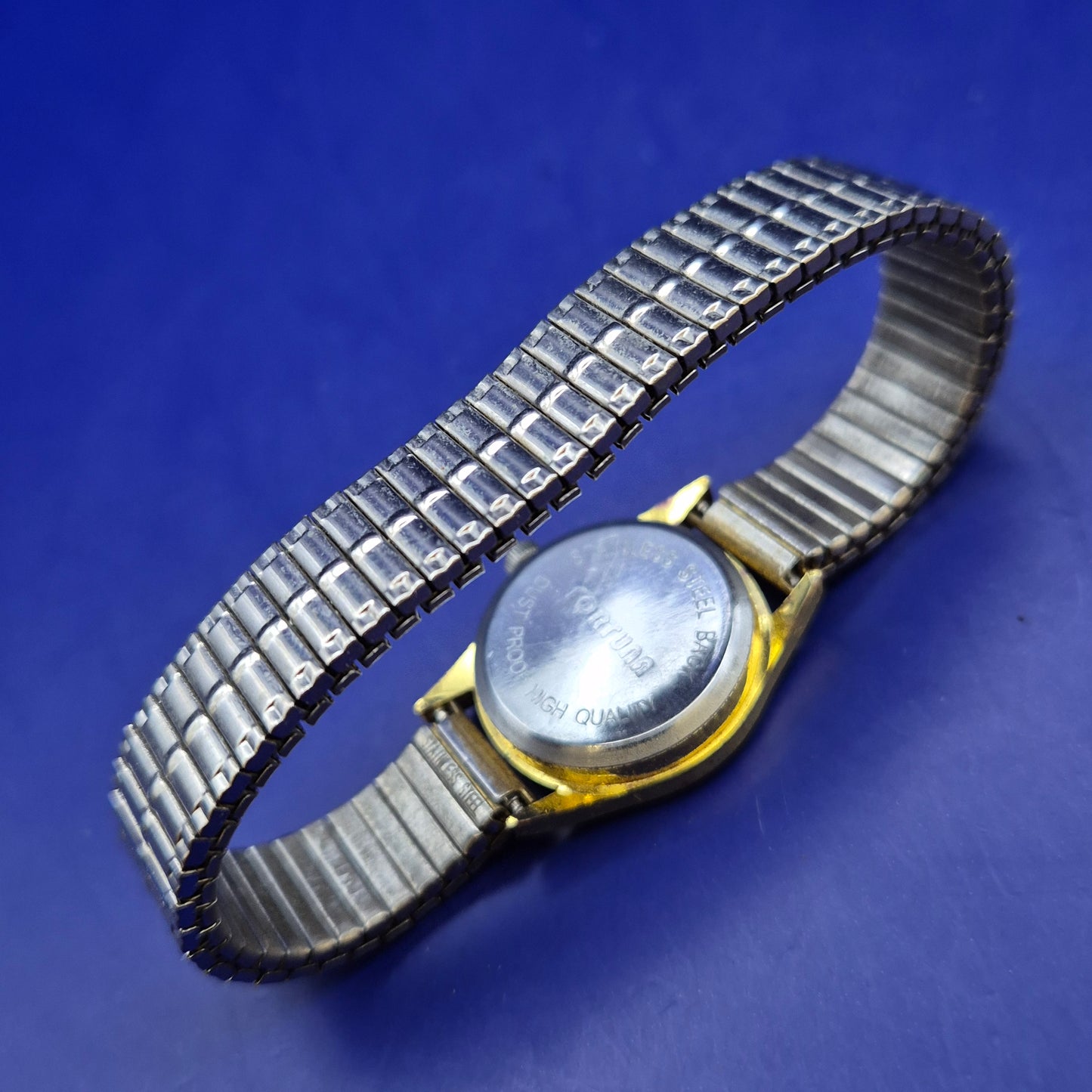 Klassische Fortuna Damen Uhr – Goldener Vintage-Stil mit Zugband