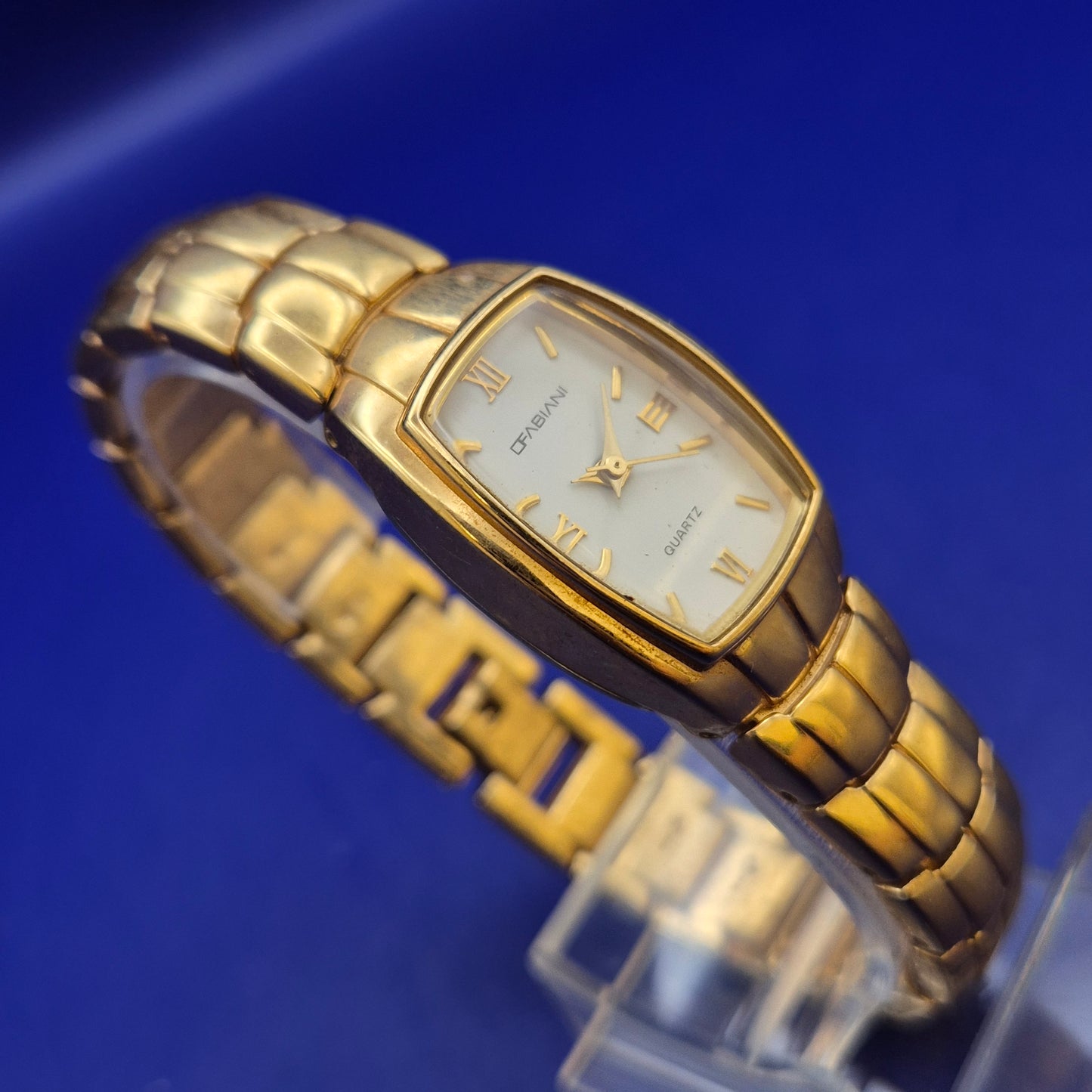 Elegante Fabiani Damen Uhr – Klassisches Design in Goldoptik