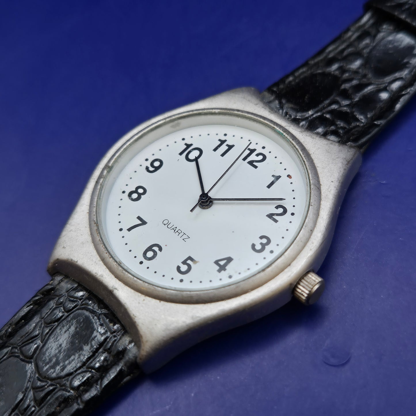 Klassische Quartz Unisex Uhr – Minimalistisches Design mit Lederarmband