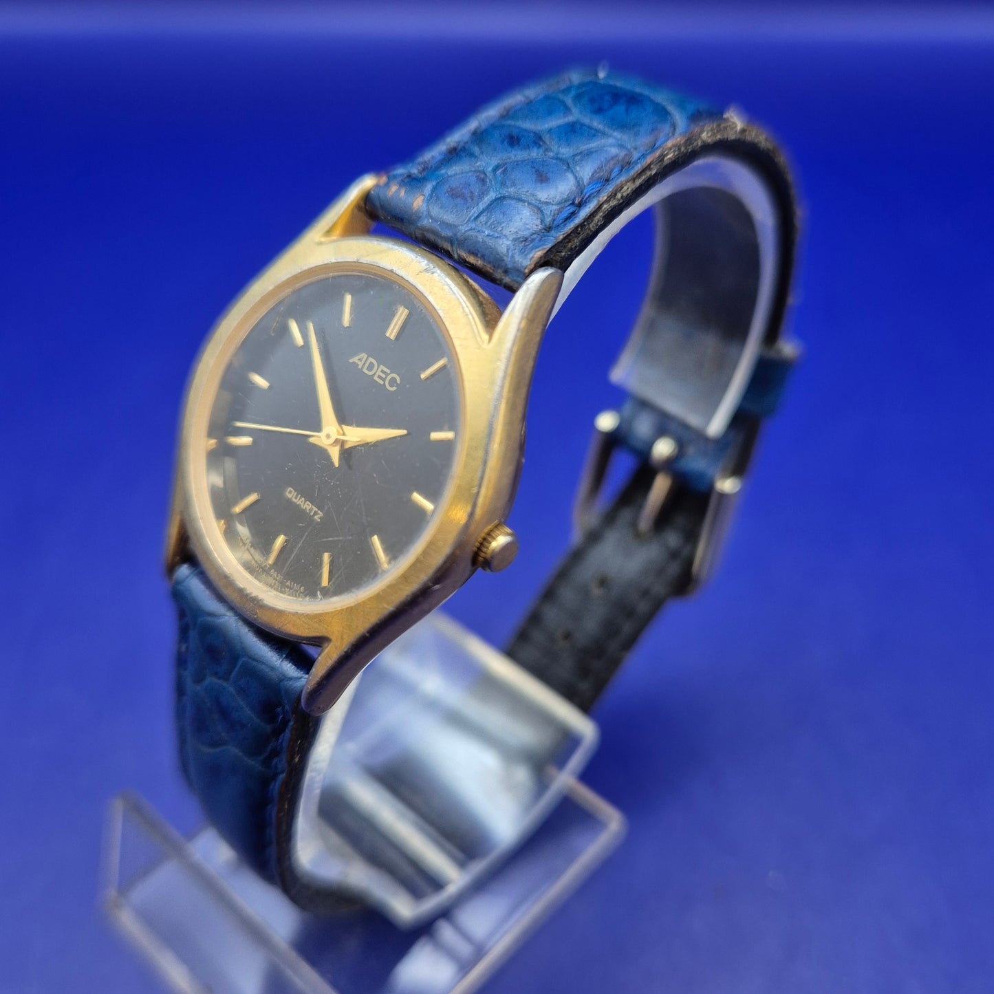 Klassische ADEC Damen Uhr – Elegantes Design in Schwarz und Gold