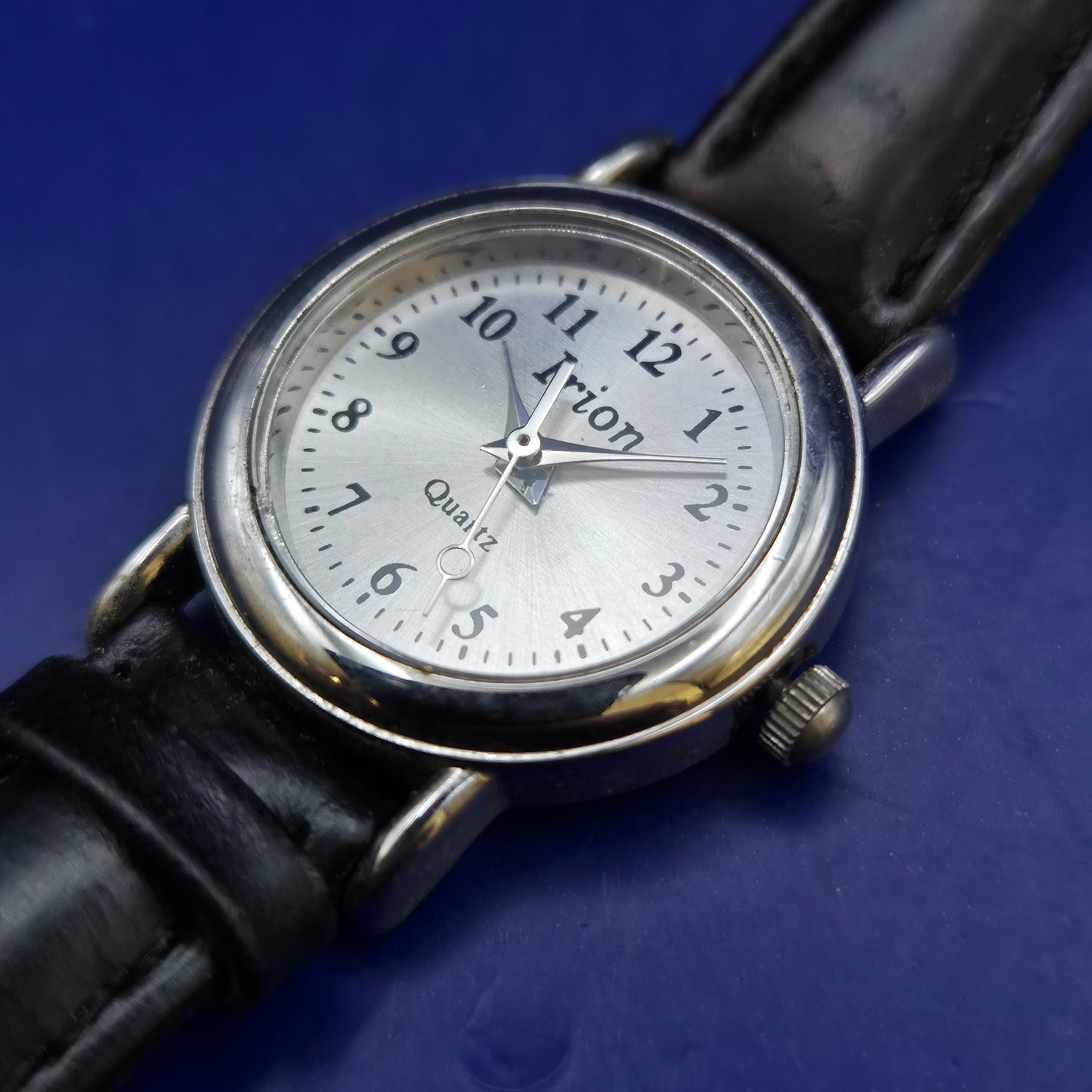 Klassische Irion Damen Uhr – Zeitloses Design mit Lederarmband