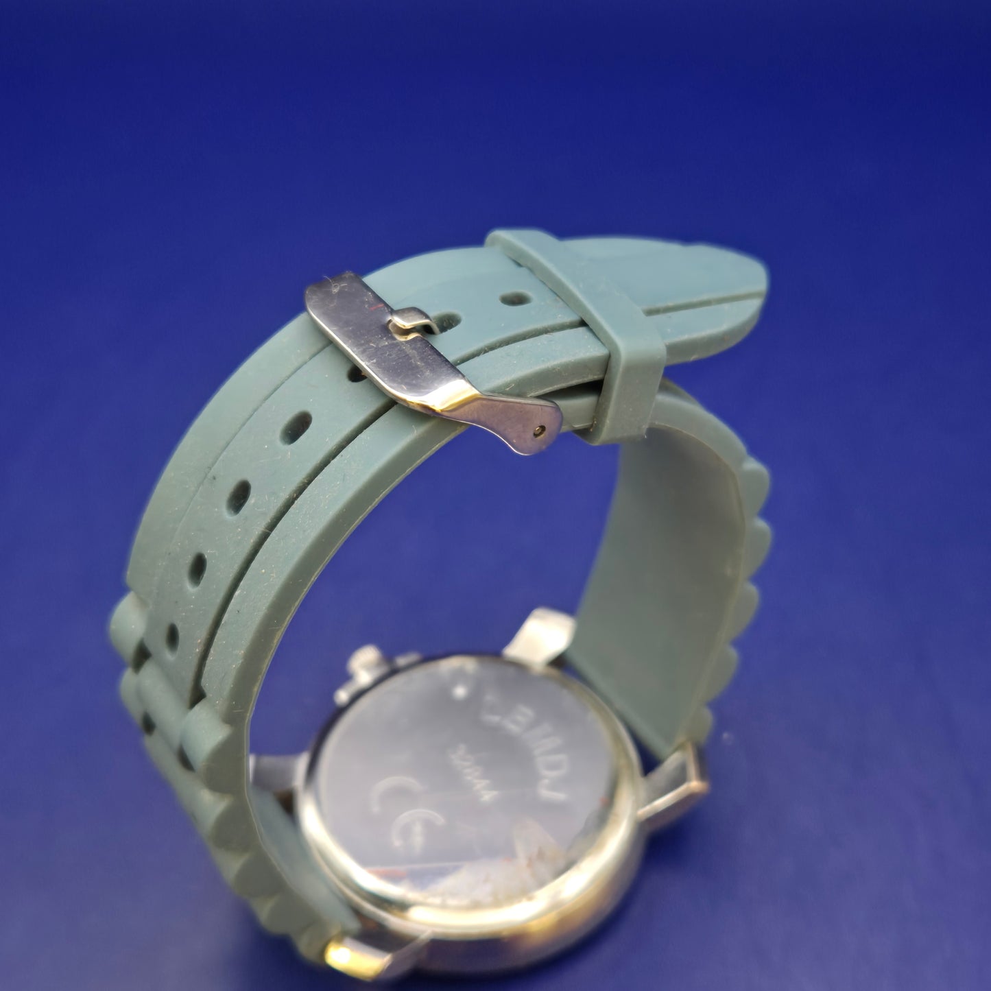 Moderne LBMDJ Damen Uhr – Sportlicher Look in Mattblau und Silber