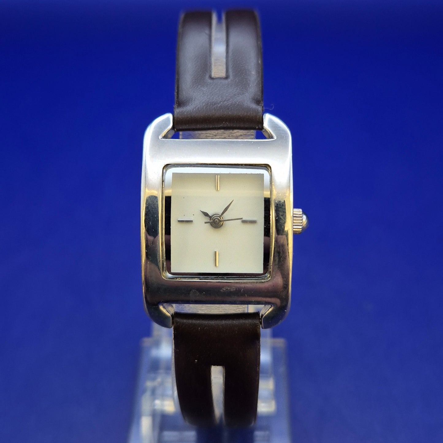 Elegante Damen Uhr – Minimalistisches Design mit braunem Lederband