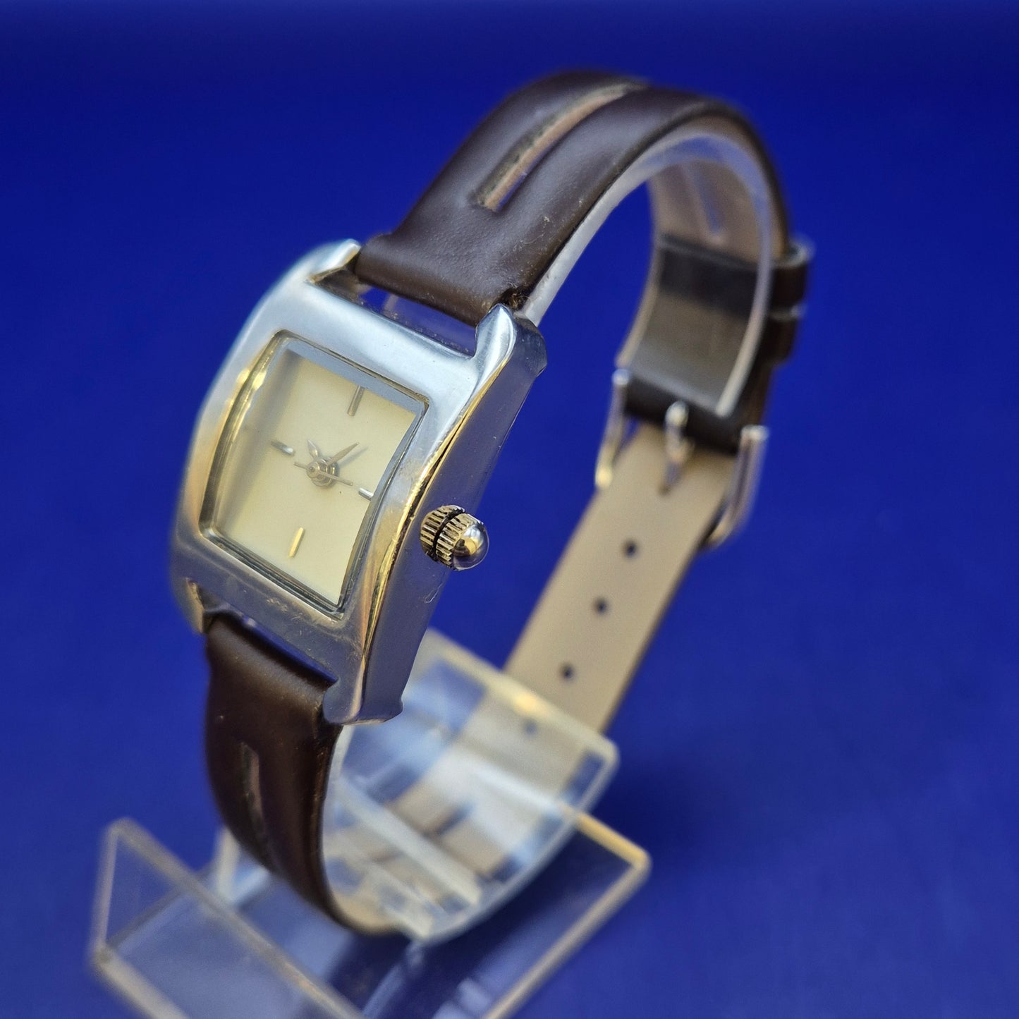 Elegante Damen Uhr – Minimalistisches Design mit braunem Lederband