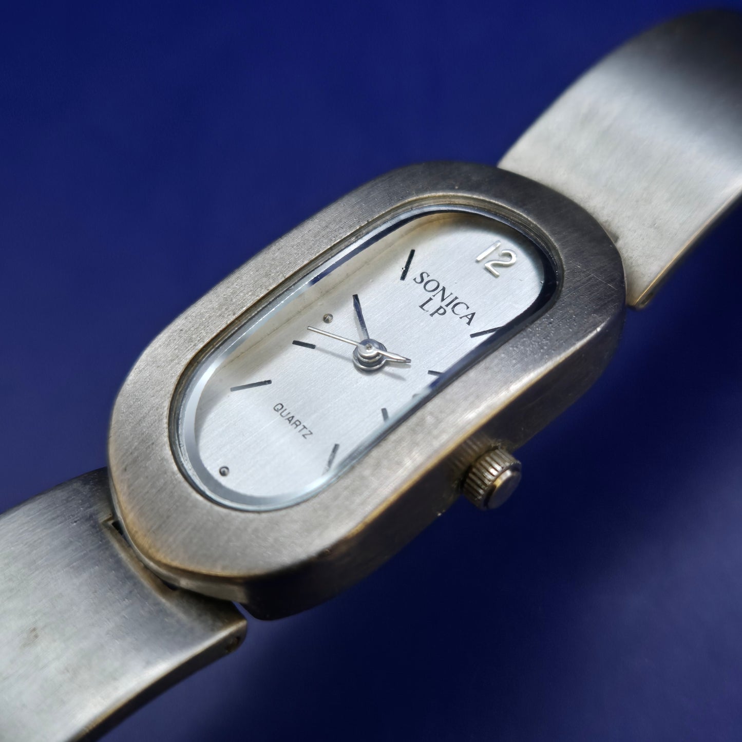 Elegante Sonica LP Damen Uhr – Ovales Design im Vintage-Stil