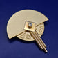 Elegante Art Déco Vintage Damen Brosche – Geometrisches Design in Gold