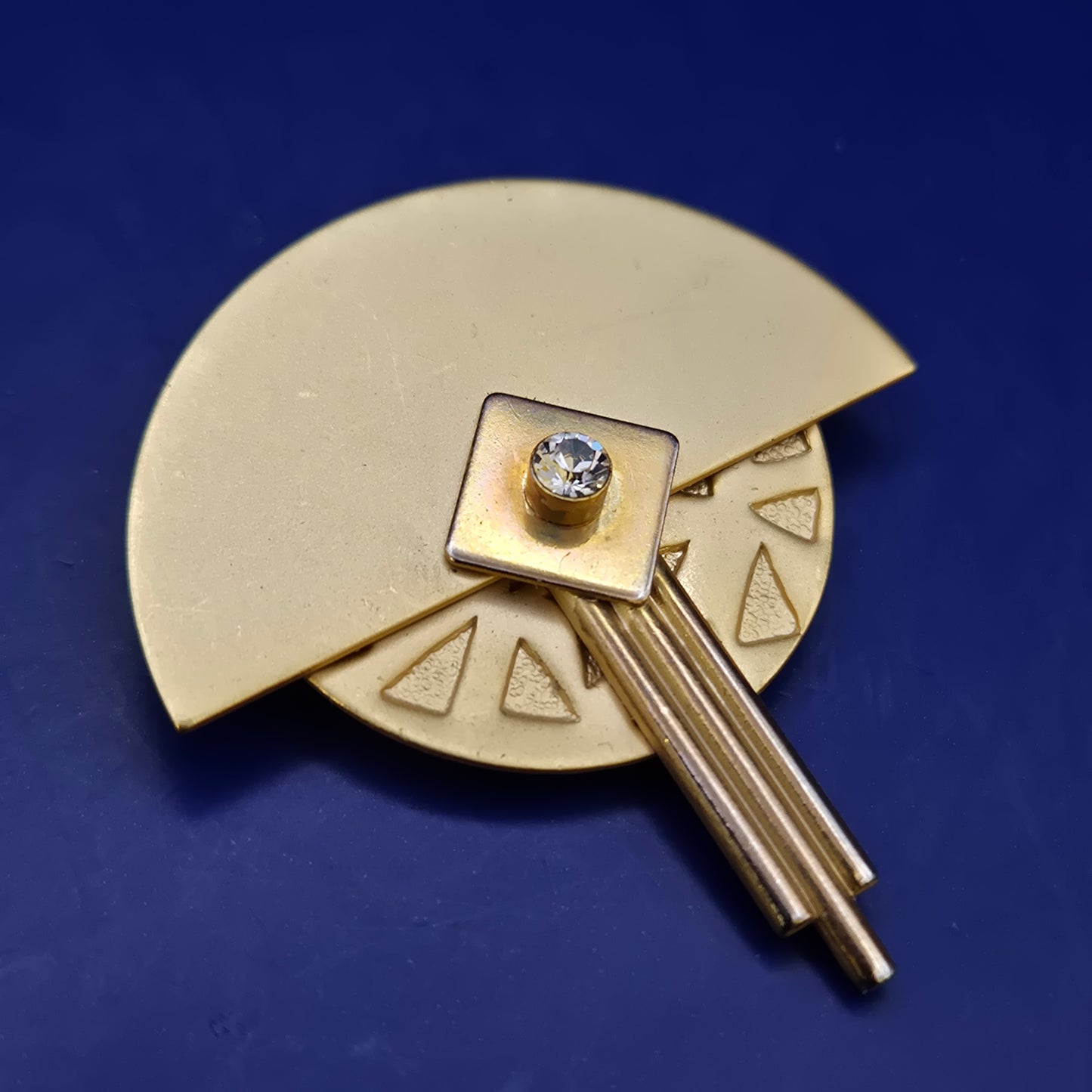 Elegante Art Déco Vintage Damen Brosche – Geometrisches Design in Gold