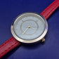 Elegante Damen Uhr in Rot – Minimalistisches Design mit Gold Akzenten