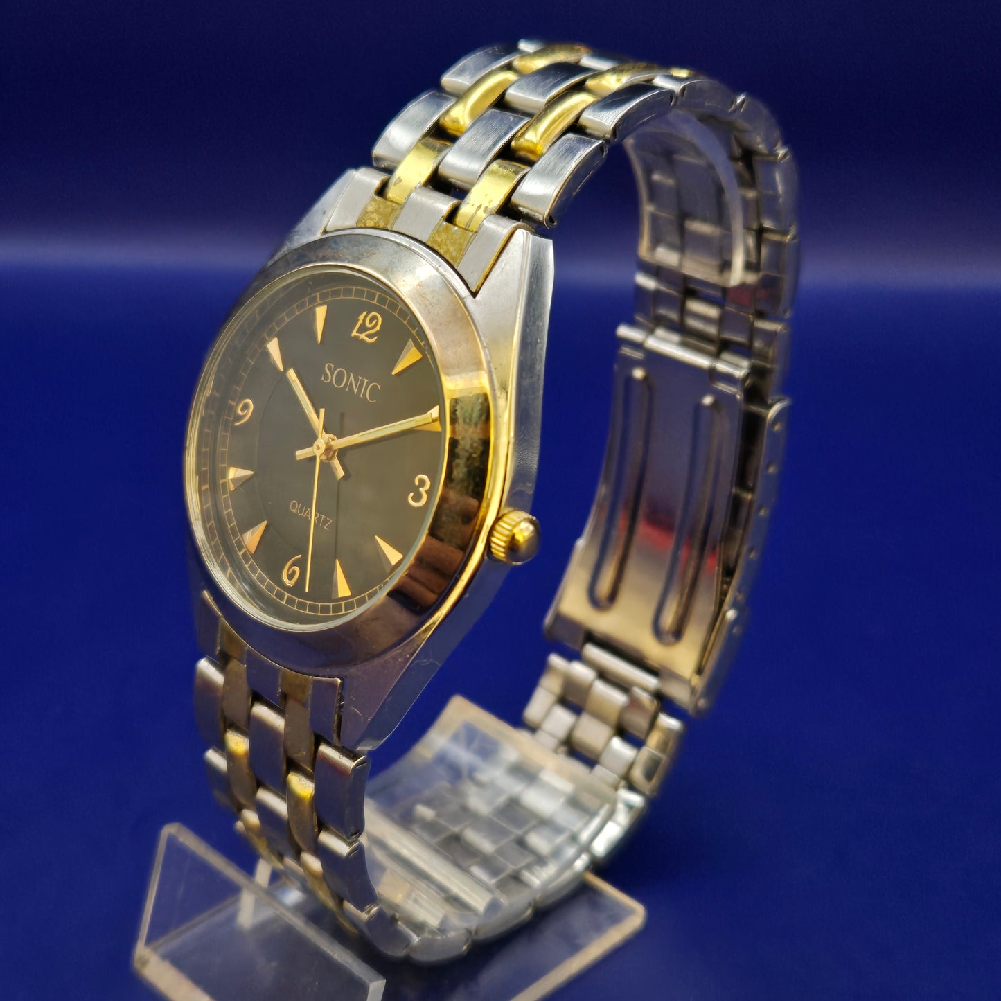 Klassische Sonic Herren Uhr – Stilvolles Bicolor-Design in Schwarz und Gold
