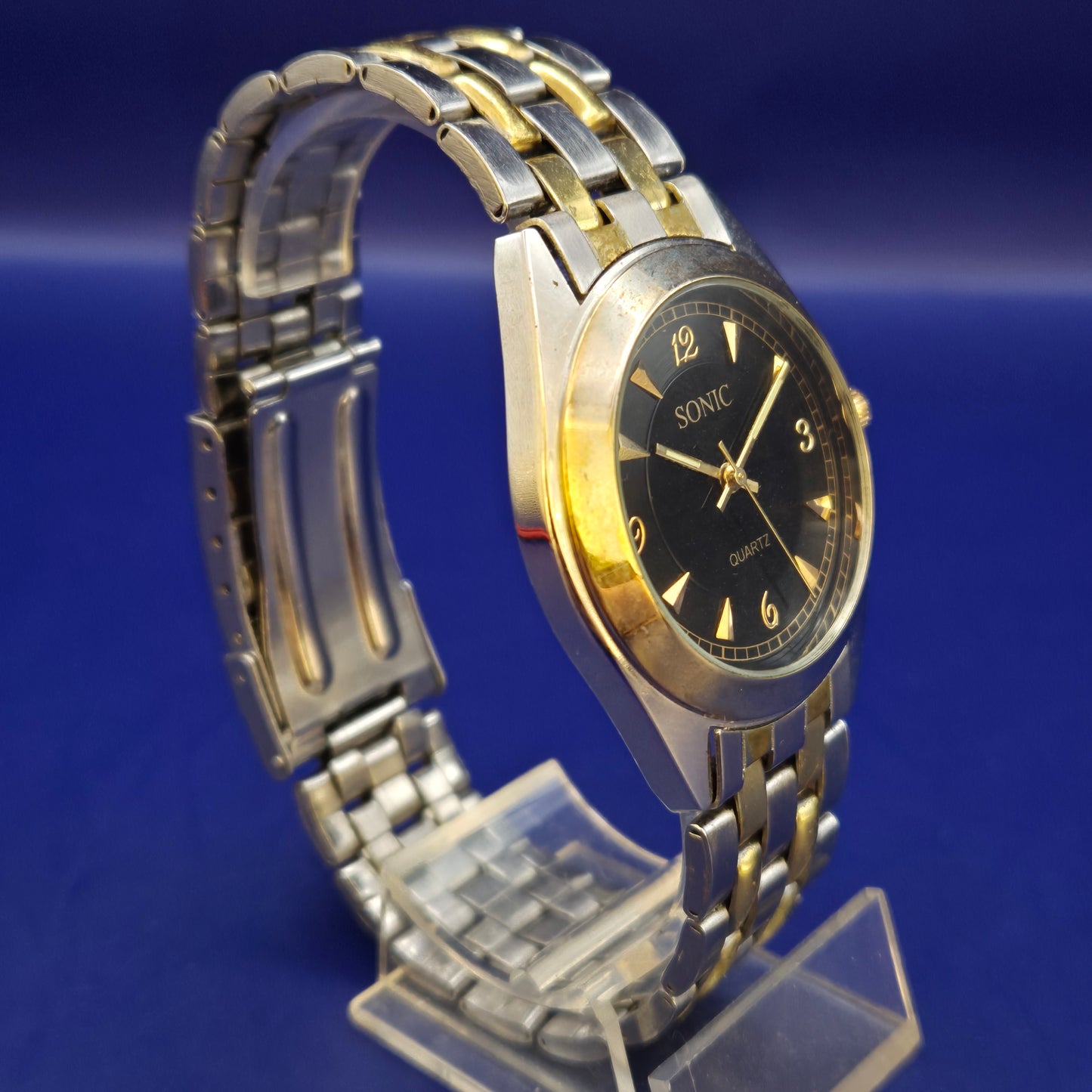 Klassische Sonic Herren Uhr – Stilvolles Bicolor-Design in Schwarz und Gold