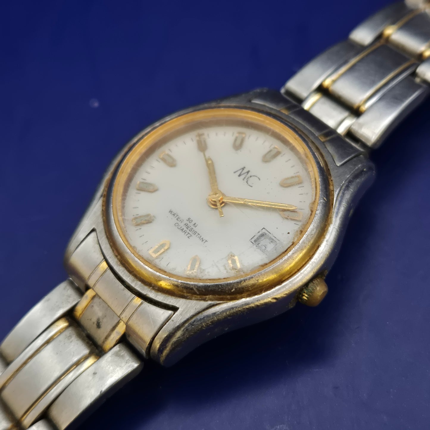Klassische MC Damen Uhr Zweifarbig – Stilvoller Begleiter mit Datum
