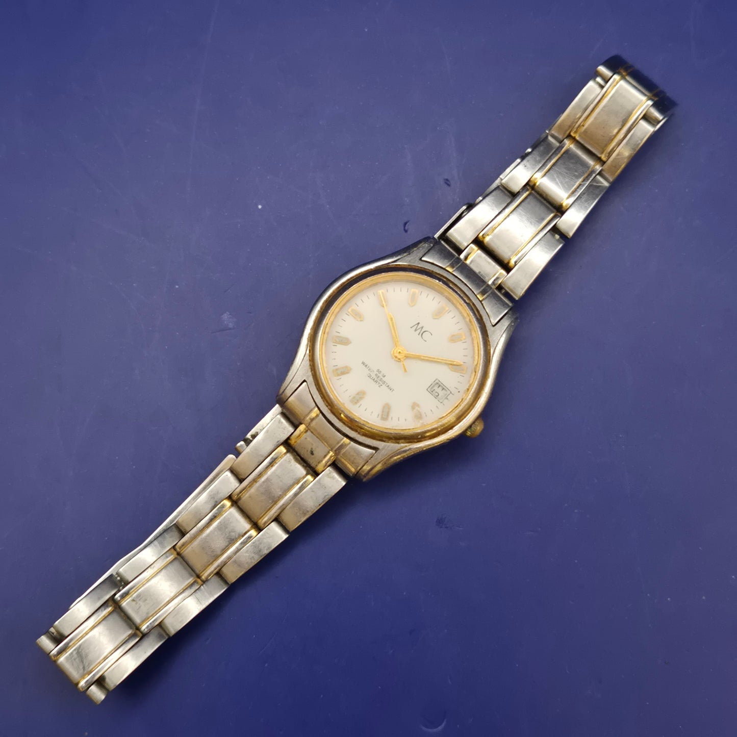 Klassische MC Damen Uhr Zweifarbig – Stilvoller Begleiter mit Datum