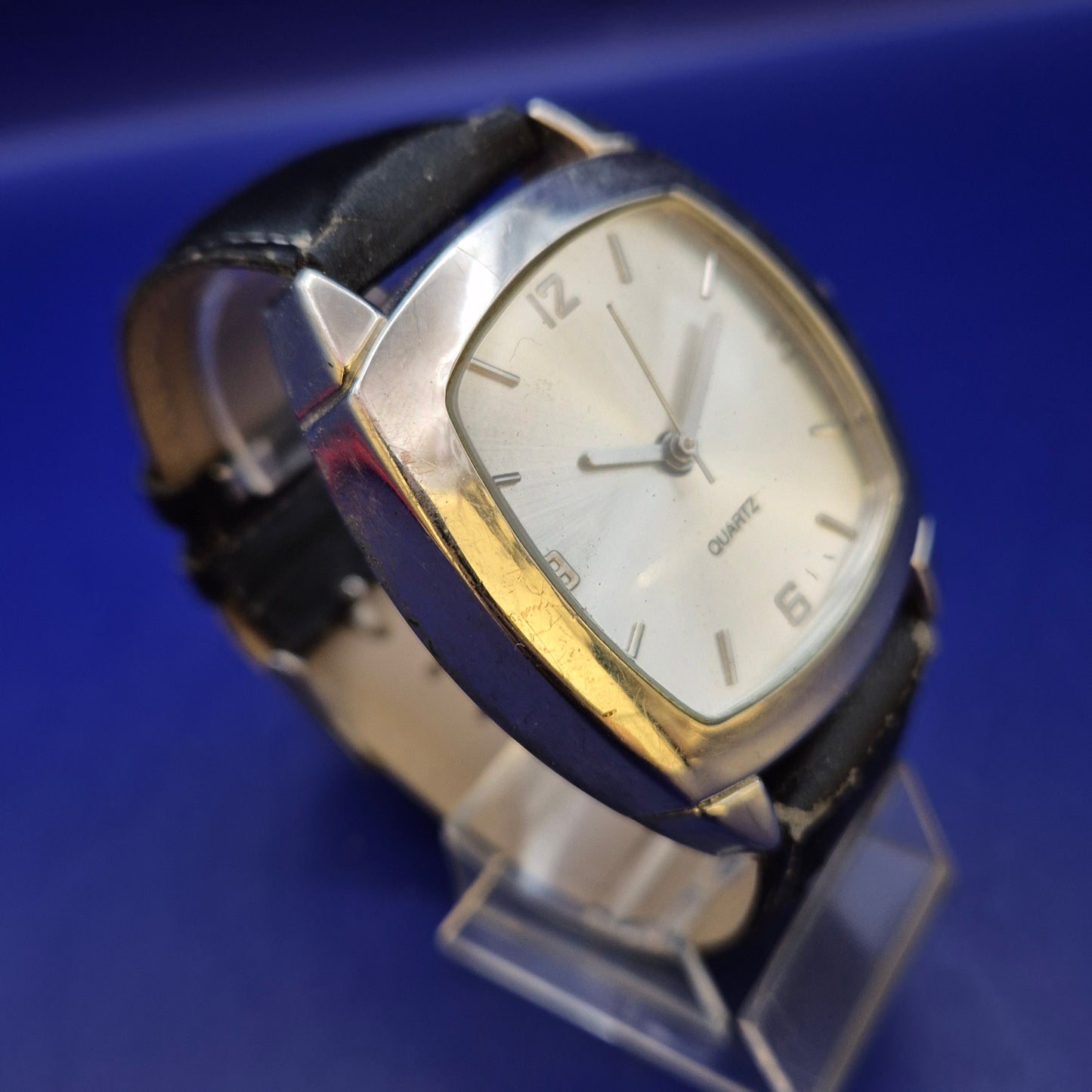 Vintage Quartz Herren Uhr – Elegantes Kissen Gehäuse in Silber