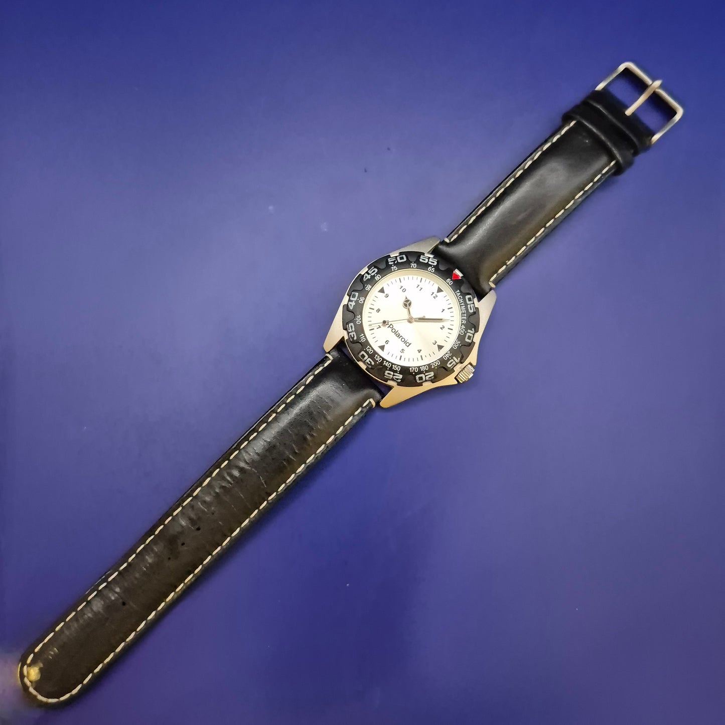 Robuste Polaroid Herren Uhr – Sportliches Design mit Tachymeter