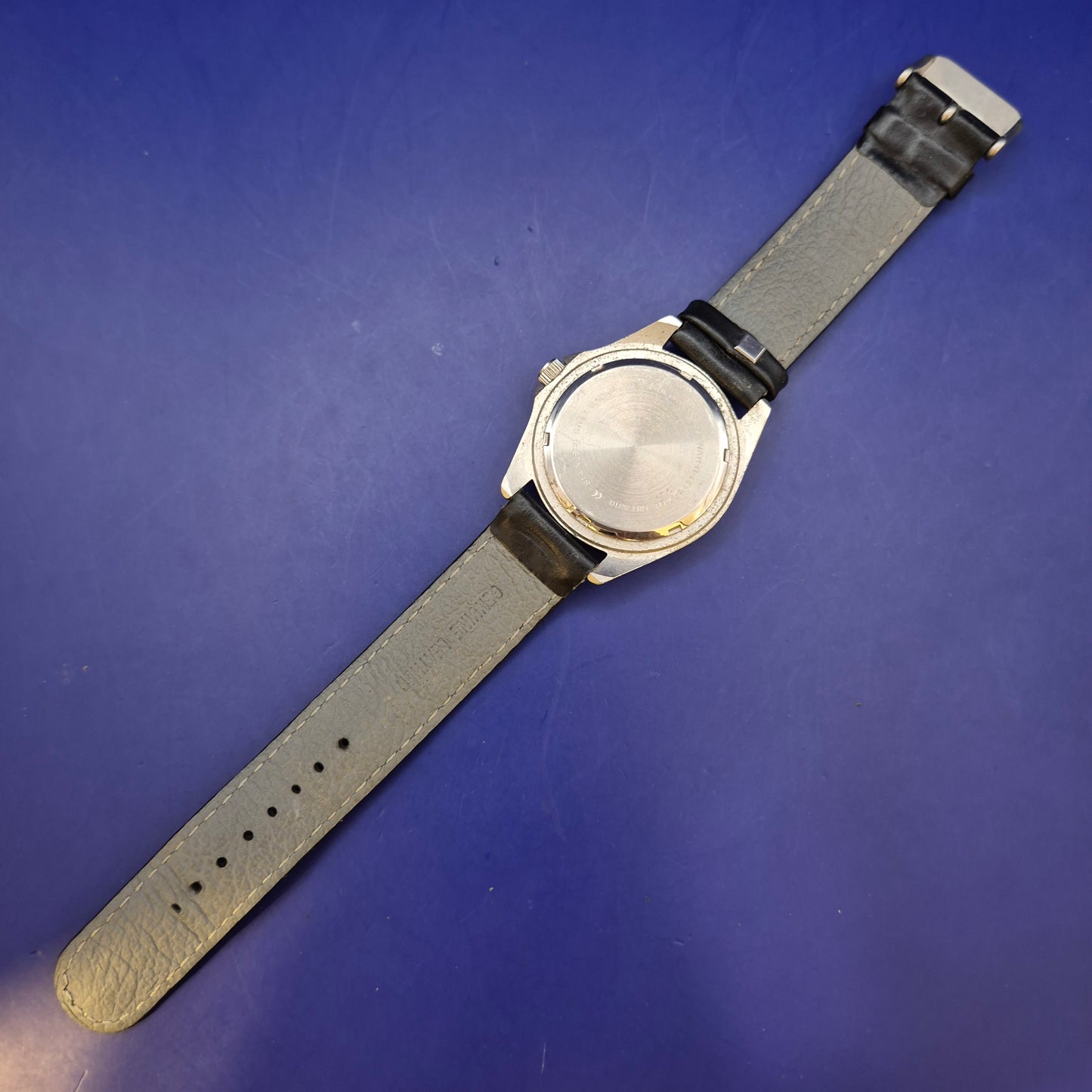 Robuste Polaroid Herren Uhr – Sportliches Design mit Tachymeter