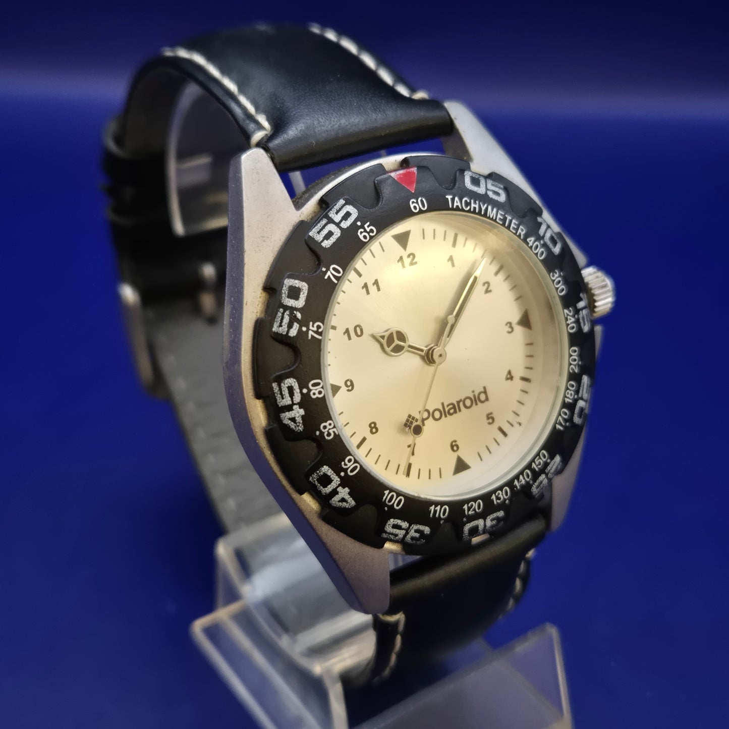 Robuste Polaroid Herren Uhr – Sportliches Design mit Tachymeter