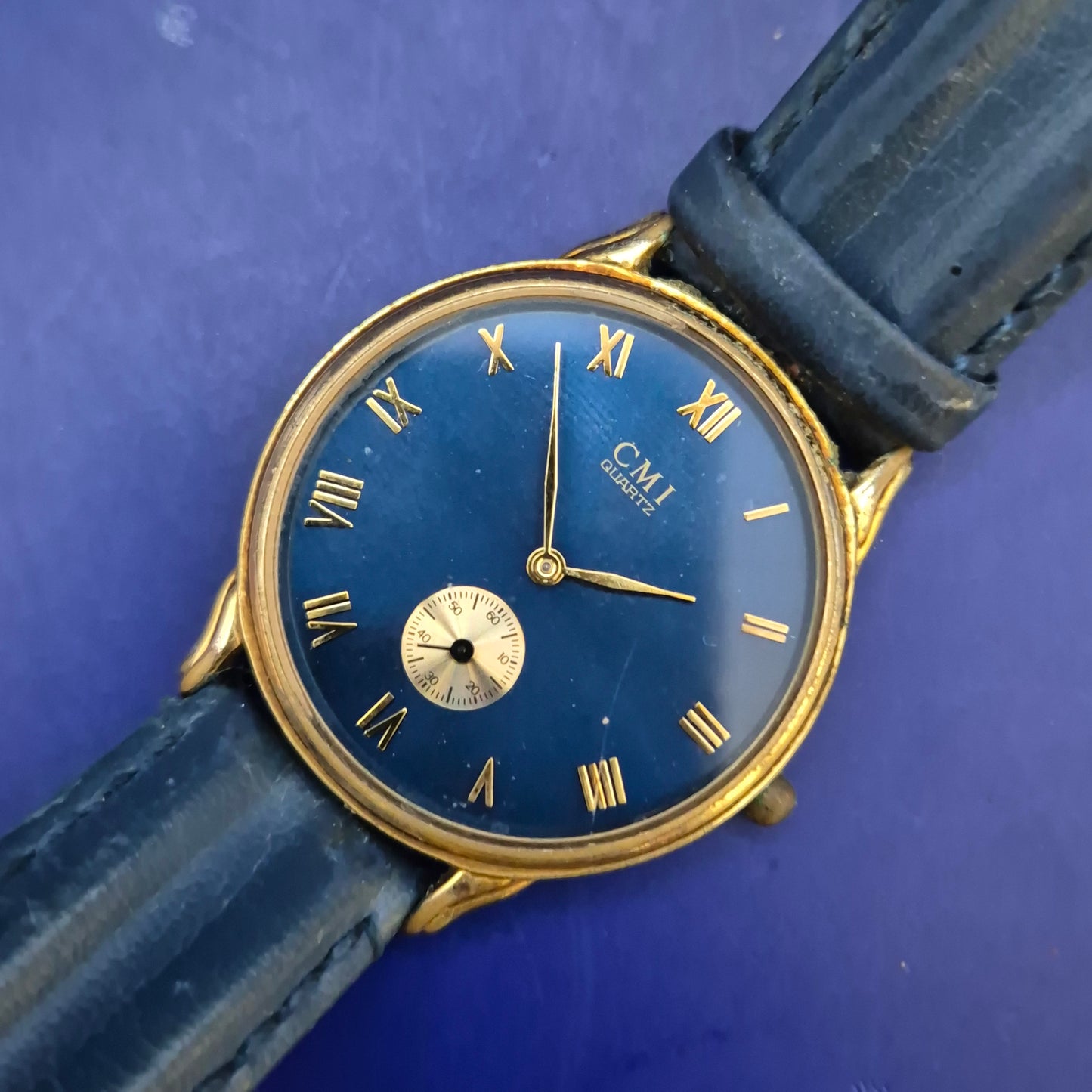 Klassische CMI Herren Uhr – Blaues Zifferblatt mit kleiner Sekunde