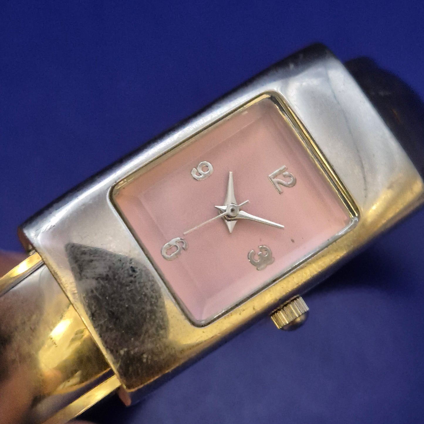 Elegante Yves Rocher Damen Uhr – Stilvolles Spangen-Design in Rosa